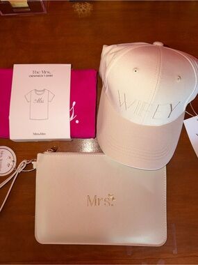 Bride-to-be set: tshirt, baseball cap, clutch